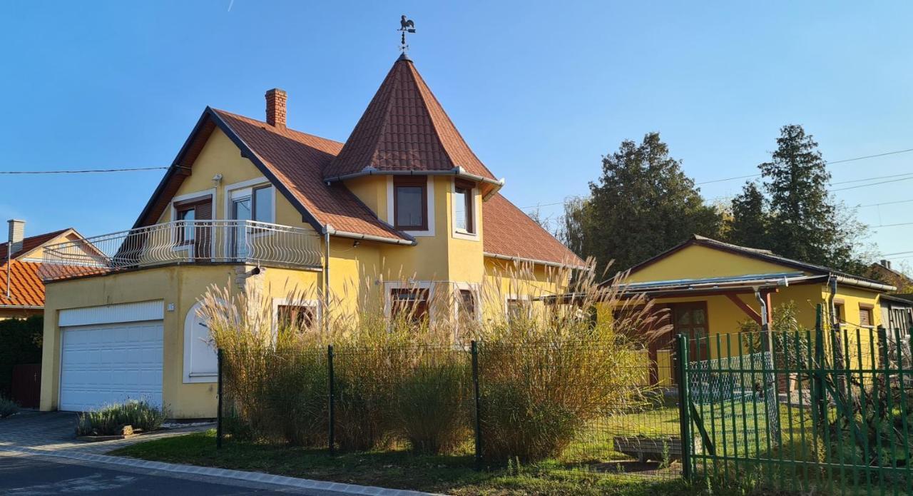 Hajas Familia Kiado Szobak Balatonmáriafürdő Екстериор снимка