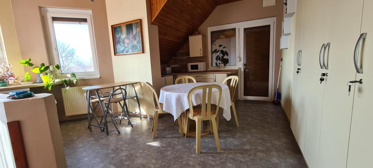 Hajas Familia Kiado Szobak Balatonmáriafürdő Екстериор снимка