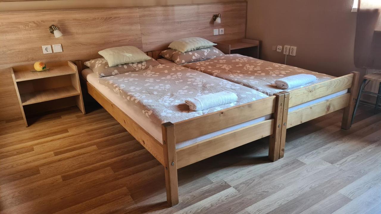 Hajas Familia Kiado Szobak Balatonmáriafürdő Екстериор снимка