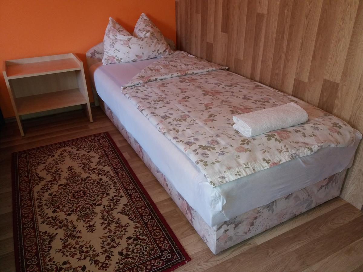 Hajas Familia Kiado Szobak Balatonmáriafürdő Екстериор снимка